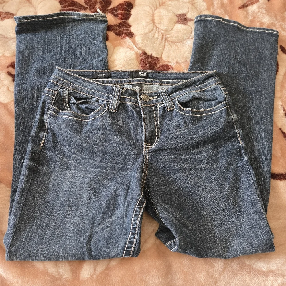 Women's a.n.a. Bootcut Blue Jeans Size 10s EUC - Picture 5 of 9